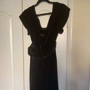 Torrid off the shoulder velvet dress (size 2)